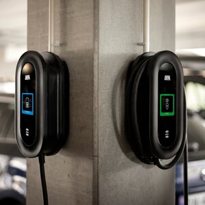 Defa DEFA Power S™ -latausasema järjestelmäasennuksiin, max. 22kW, kiinteä 6m kaapeli